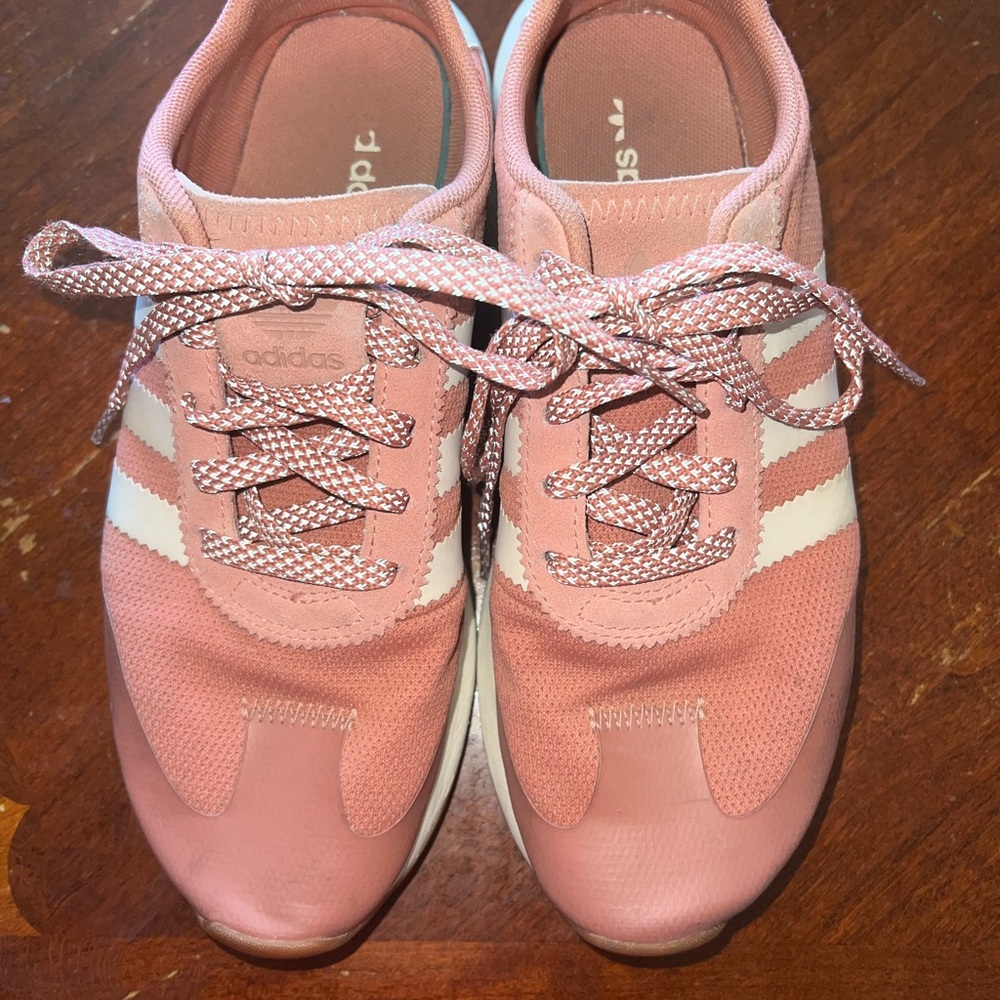 Adidas Women's Pink and White Sneakers 7.5 - Picture 3 of 6